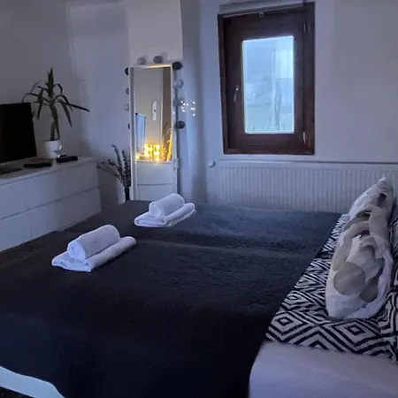 شقة Panorama Vendeghaz *